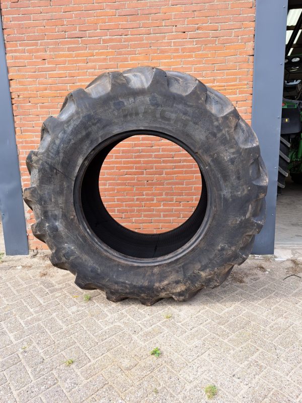 650/75R38 Michelin