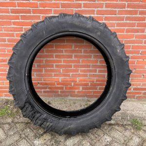9.5R32 Kleber (230/95R32)
